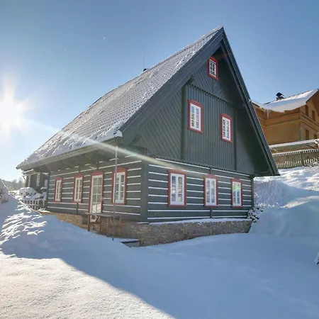 In Horni Mar Ov With Finnish Sauna